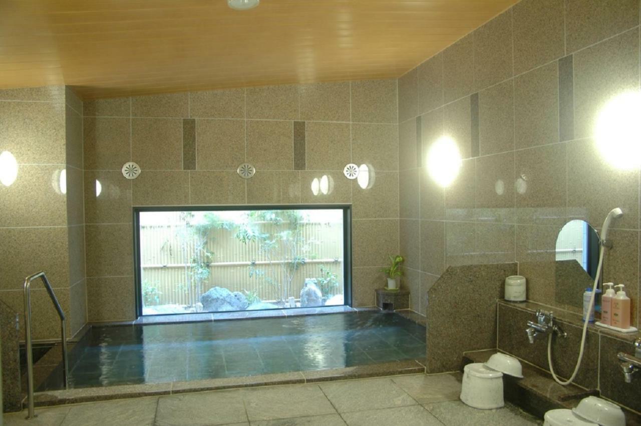 Hotel Route-Inn Dai-ni Kameyama Inter Bagian luar foto